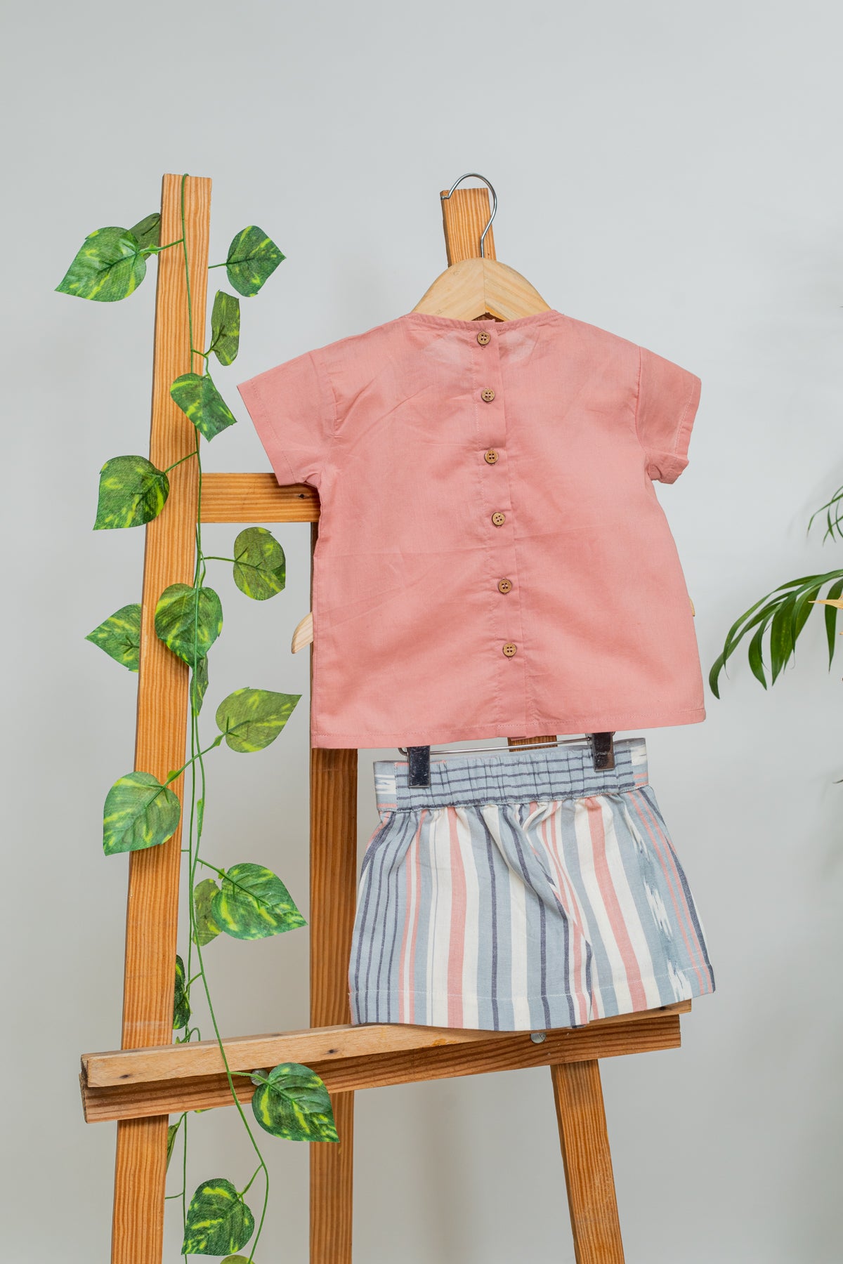 Pooh Blush Peter Pan Collar Top and Grey Shorts for Kids