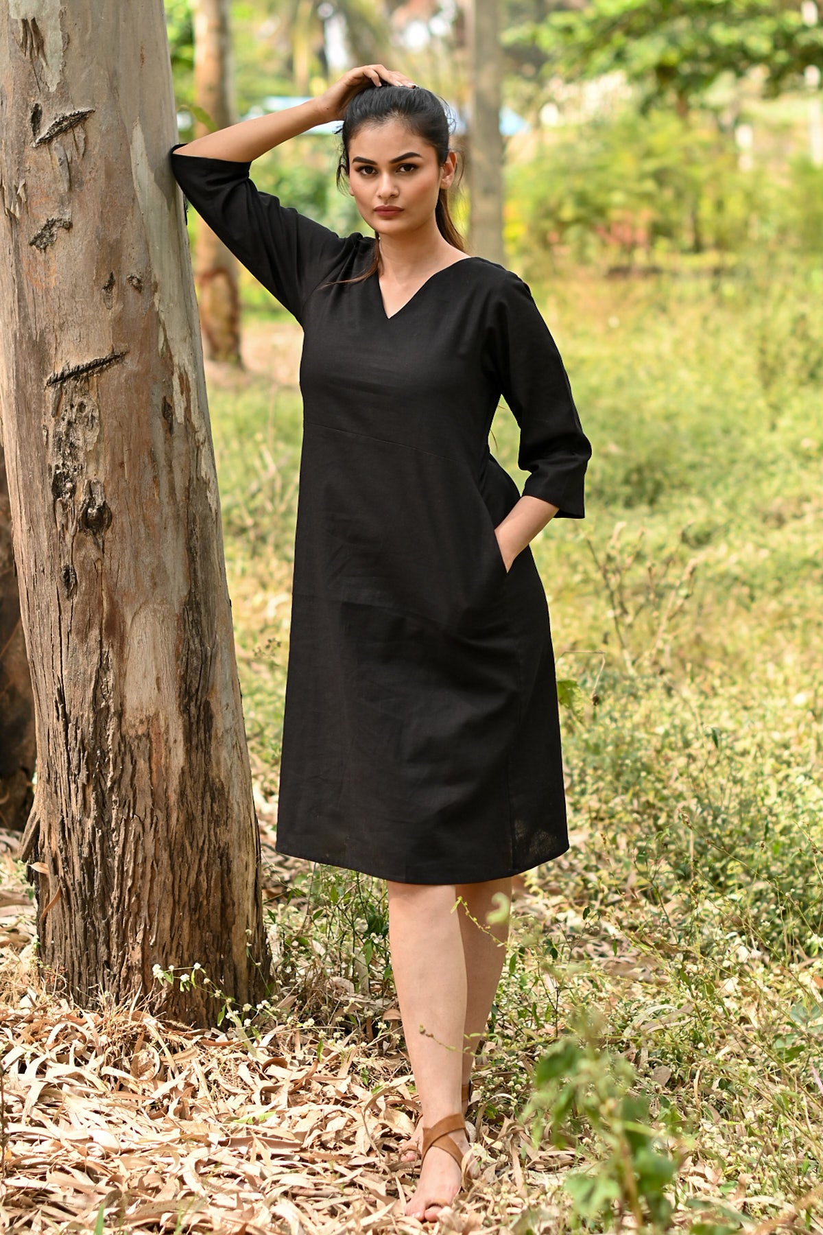 Inaya Cotton Linen A-line Dress - Black