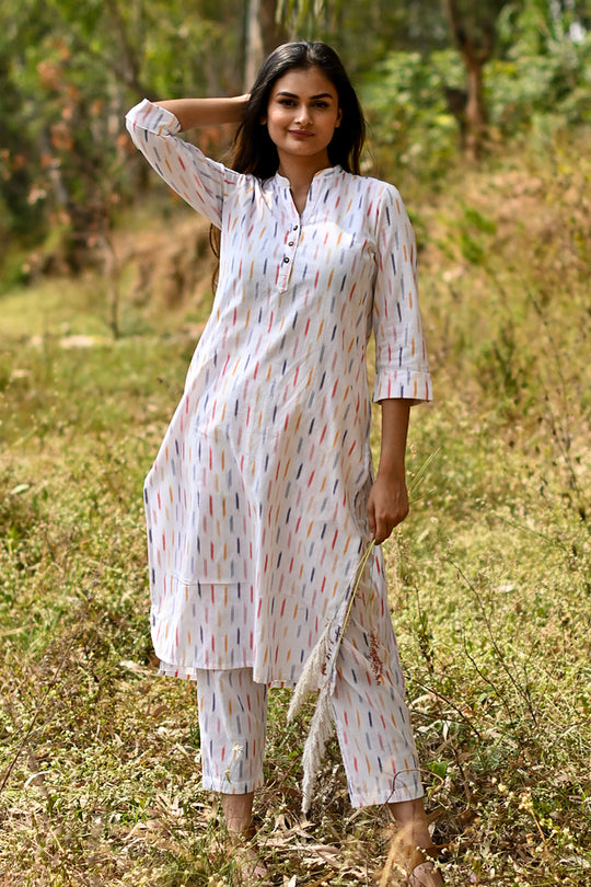 Jasmine White Handloom Ikat Kurta and Pants - Set