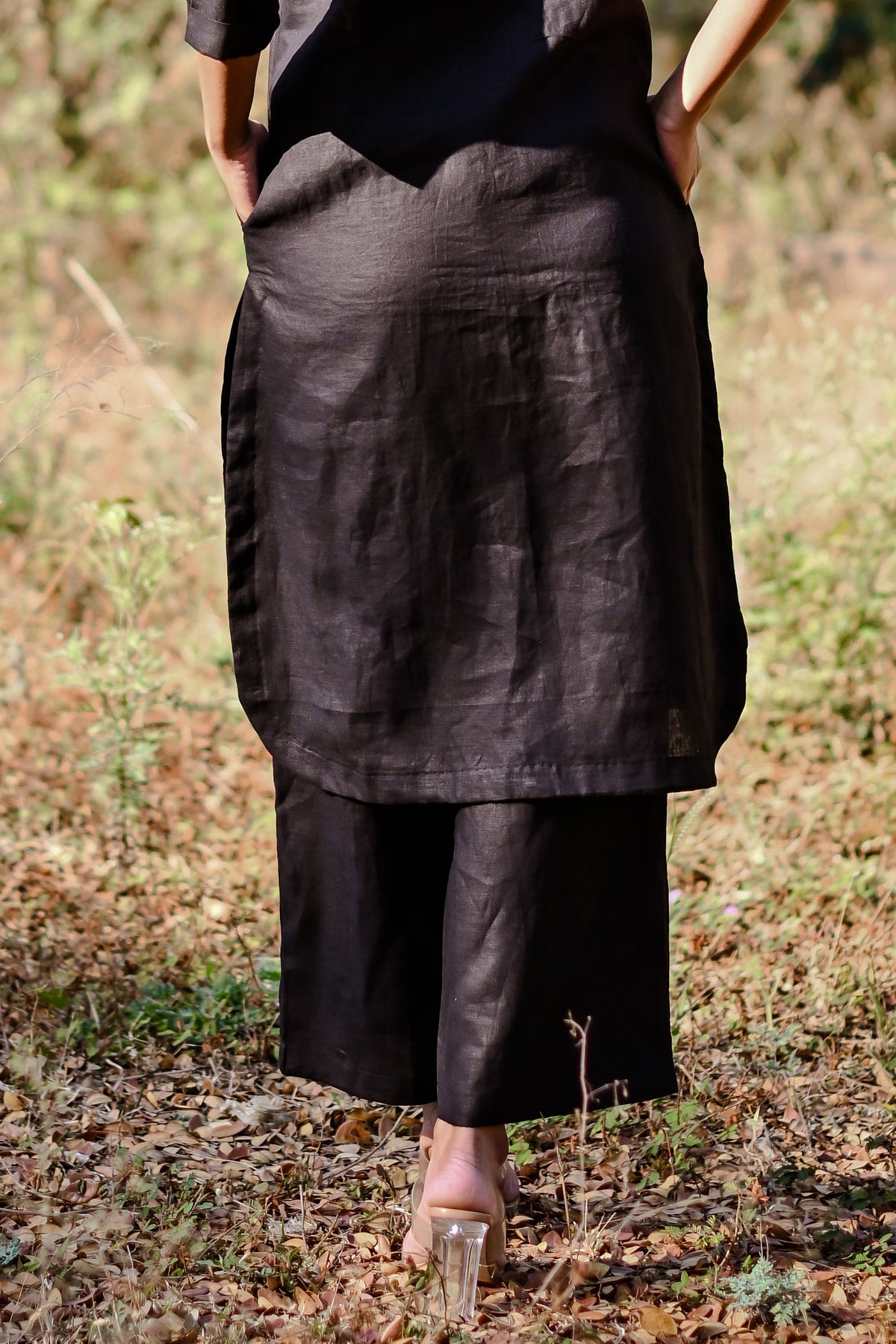 Debbie Cropped Linen Pants - Black
