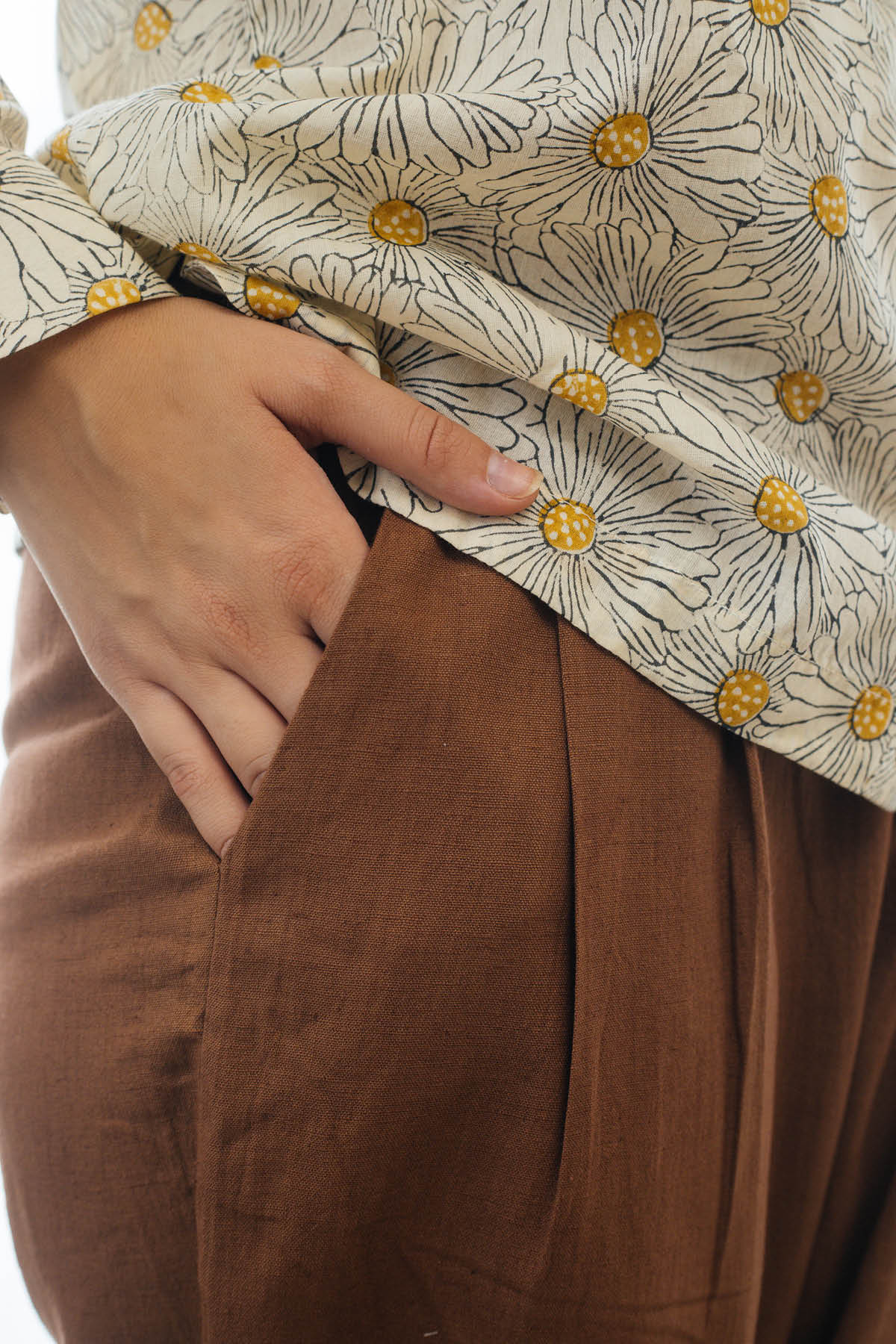 Paula Cotton Pleated Pants  Brown  The August Co